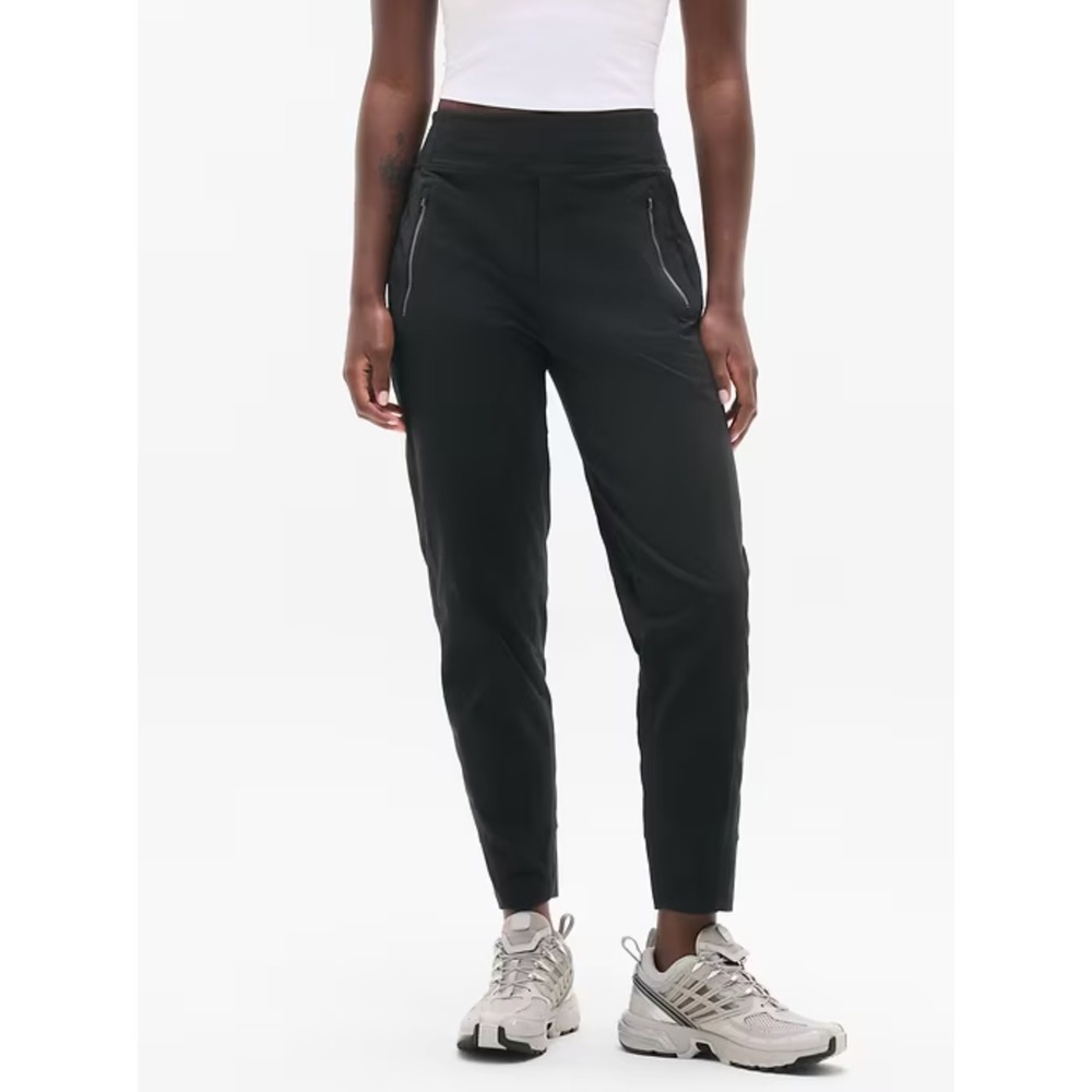Athleta Trekkie North Joggers Black Hiking Pants Sz 6 Gorpcore Outdoor Trail - Picture 1 of 12